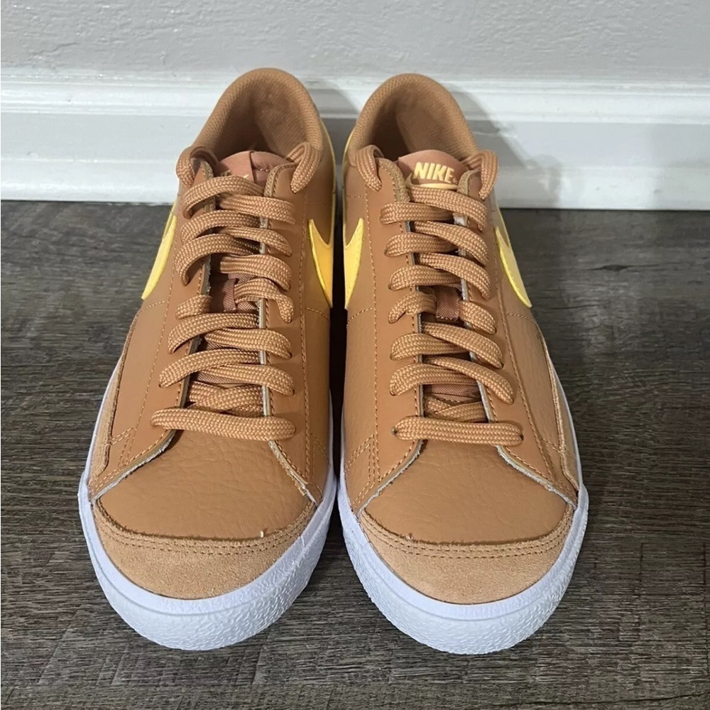 Nike Blazer Low '77 (GS) Amber Brown/Melon Tint Sneaker 7Y/Women 8.5 DA4074 200 - Picture 3 of 11